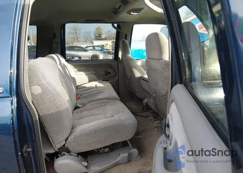 1999 Chevrolet Suburban 1500 Lt z USA, uszkodzony, nr VIN 3GNEC16R5XG256009